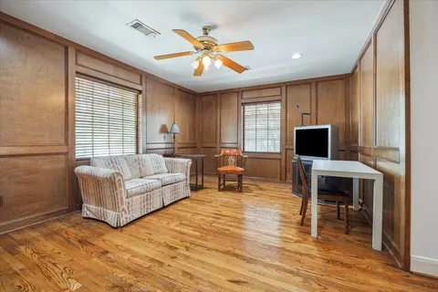 $1,000,000 | 5135 Edloe Street, Houston, TX 77005