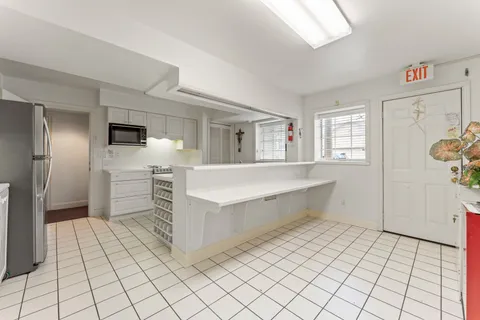 $1,000,000 | 5135 Edloe Street, Houston, TX 77005