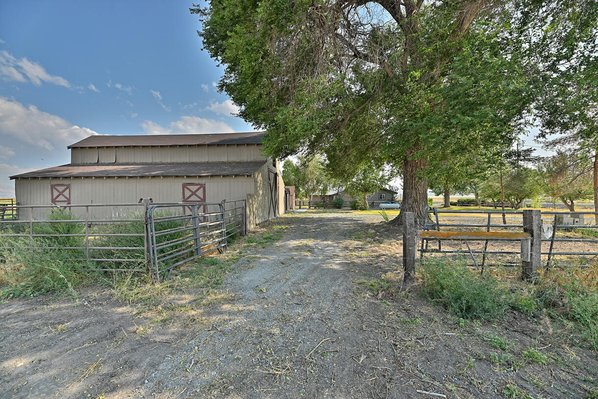 9151 Springlake Road Klamath Falls, OR 97603 - Photo 26 of 32 DSC_7226
