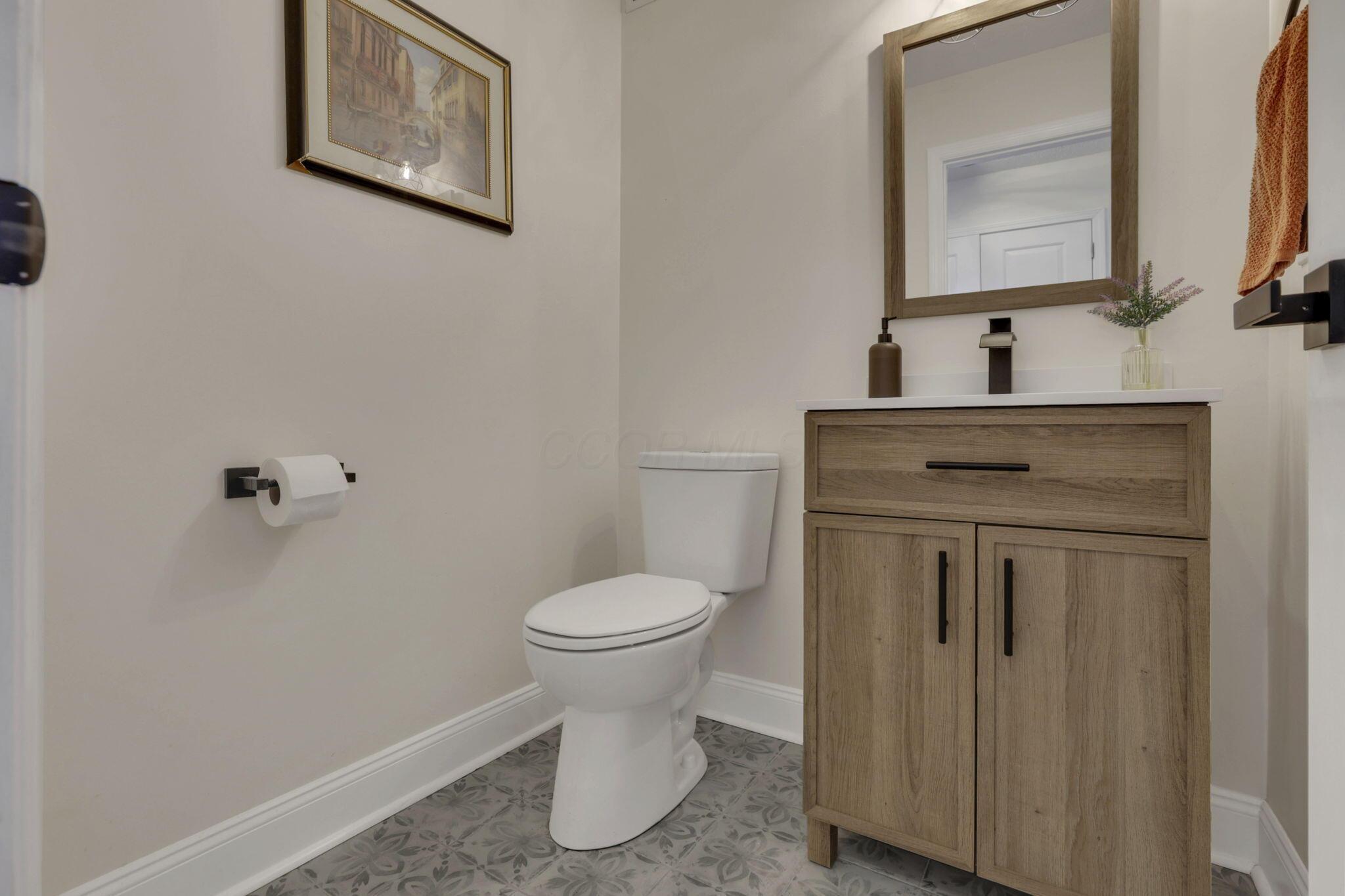 638 Three Mile Road Urbana, OH 43078 - Photo 20 of 55 Powder Room
