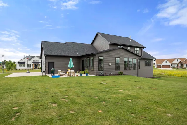 $994,900 | 4295 North Bountiful Lane, Appleton, WI 54913