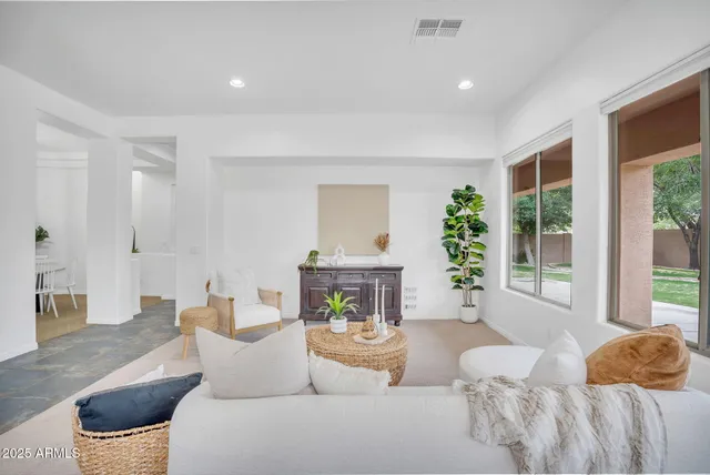 $4,000 | 4756 East Ironhorse Road, Gilbert, AZ 85297