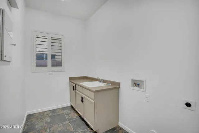 $4,000 | 4756 East Ironhorse Road, Gilbert, AZ 85297