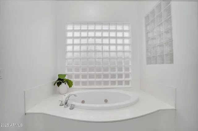 $4,000 | 4756 East Ironhorse Road, Gilbert, AZ 85297