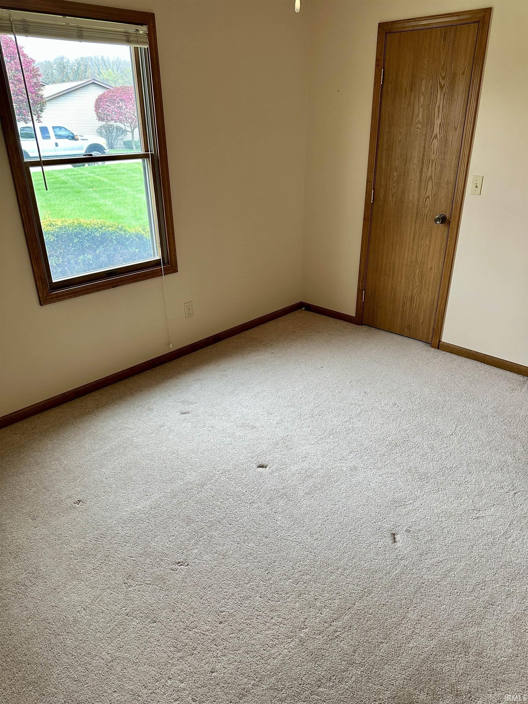 1548 East Kammerer Road Kendallville, IN 46755 - Photo 10 of 19