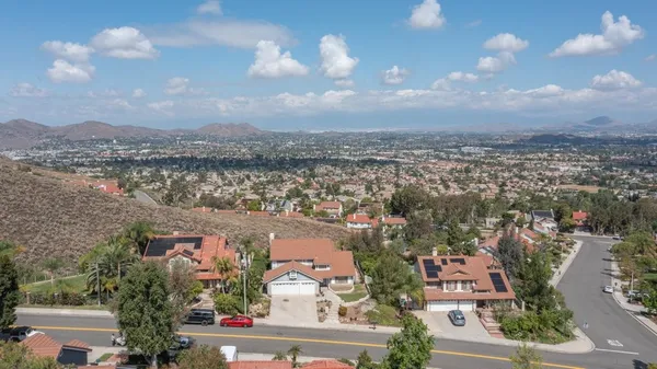 $739,000 | 16668 Lake Knoll Parkway, Riverside, CA 92503