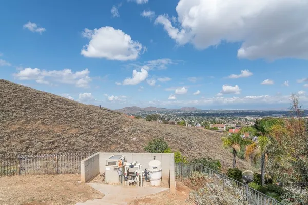 $739,000 | 16668 Lake Knoll Parkway, Riverside, CA 92503