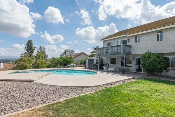 $739,000 | 16668 Lake Knoll Parkway, Riverside, CA 92503