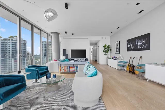 $8,950,000 | 2675 South Bayshore Drive, Unit 1602S, Miami, FL 33133