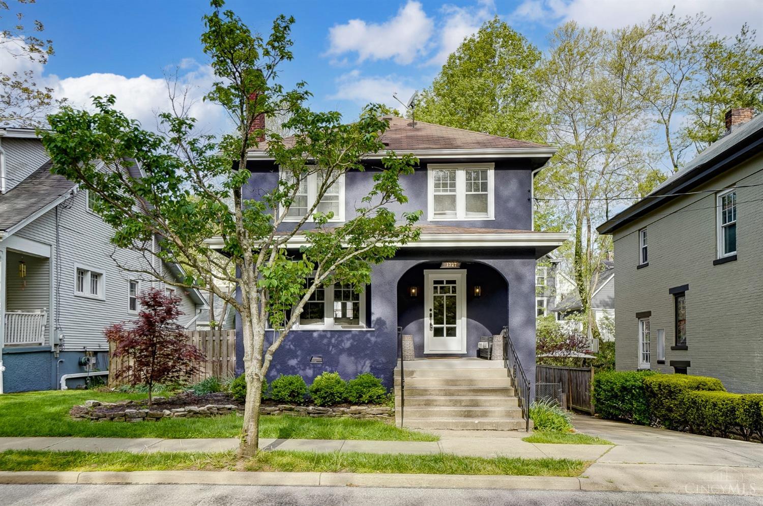 1327 Edwards Road Cincinnati, OH 45208 - Photo 2 of 46 Gallery Image 2