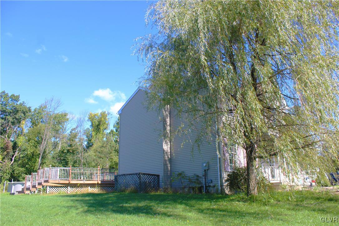 241 East Moorestown Road Wind Gap, PA 18091 - Photo 4 of 30 Gallery Image 4