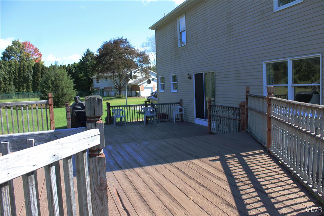 241 East Moorestown Road Wind Gap, PA 18091 - Photo 5 of 30 Gallery Image 5