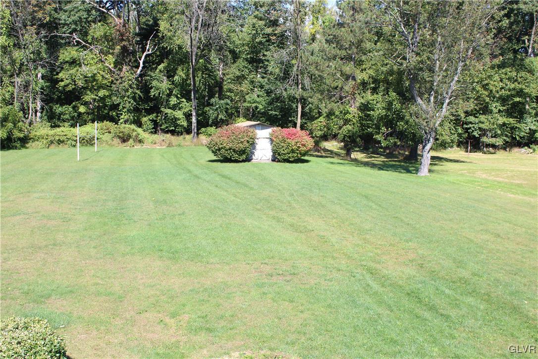 241 East Moorestown Road Wind Gap, PA 18091 - Photo 9 of 30 Gallery Image 9