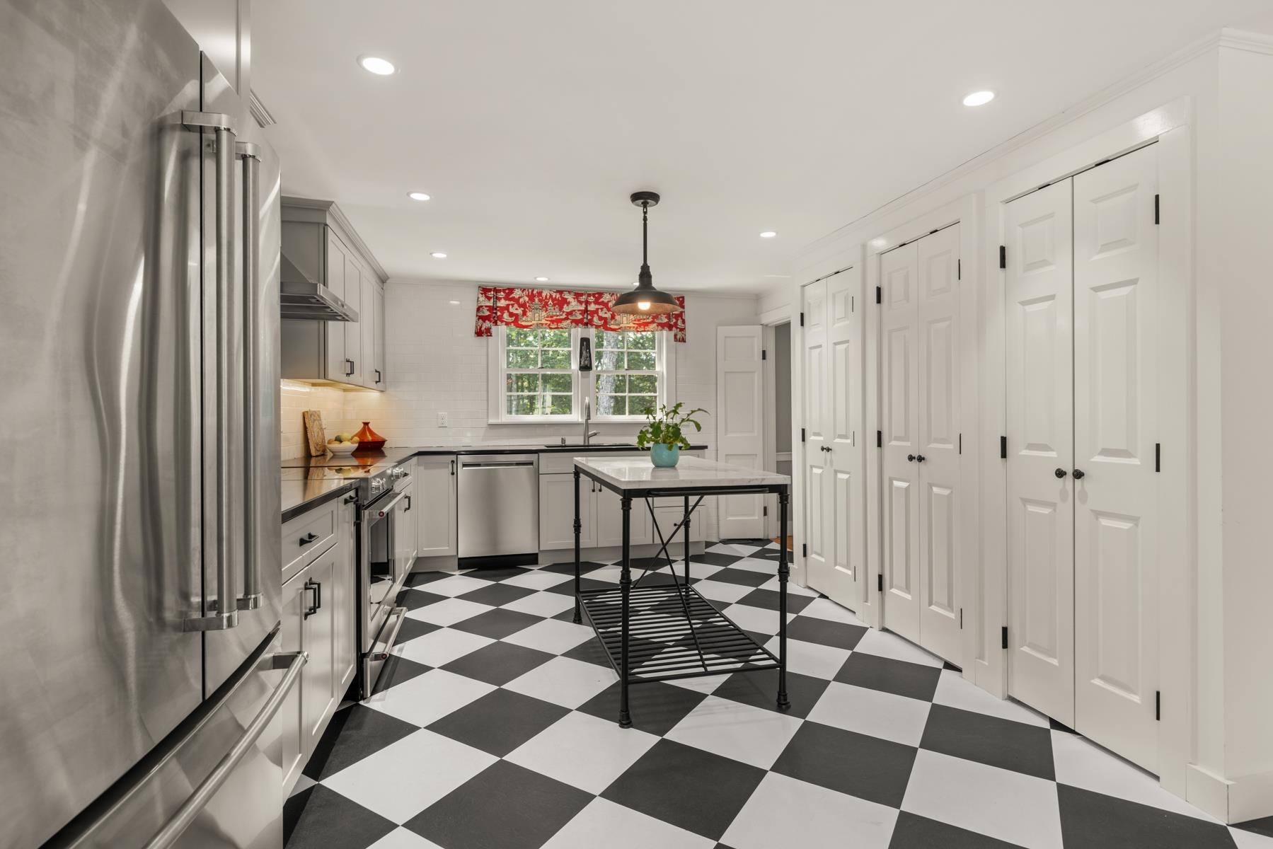 4 Elm Hill Road Peterborough, NH 03458 - Photo 25 of 58