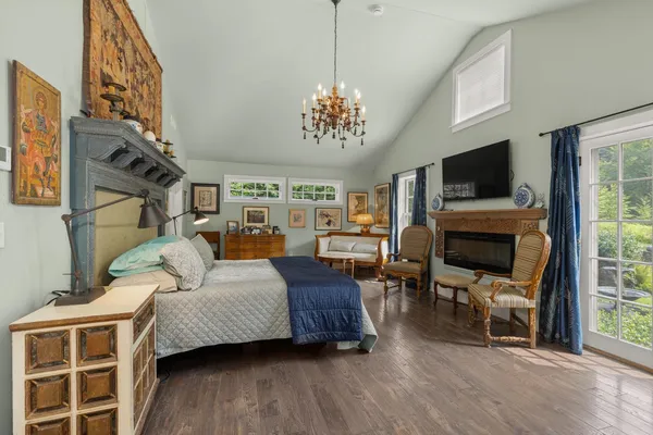 $1,280,000 | 4 Elm Hill Road, Peterborough, NH 03458