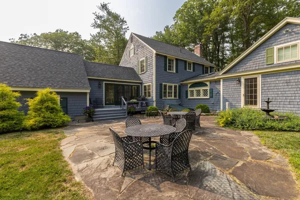 $1,280,000 | 4 Elm Hill Road, Peterborough, NH 03458