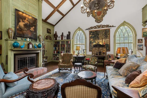 $1,280,000 | 4 Elm Hill Road, Peterborough, NH 03458