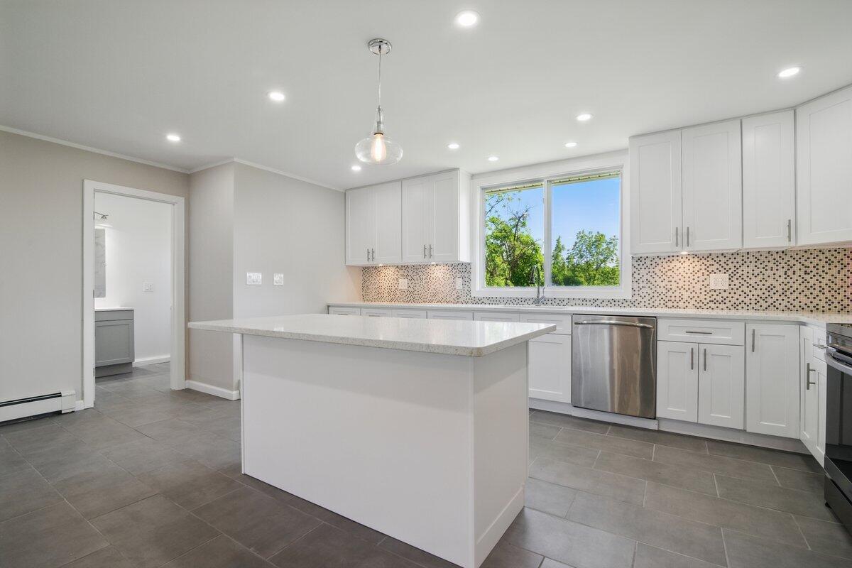 1652 Bonser Road Saylorsburg, PA 18353 - Photo 12 of 62 Kitchen