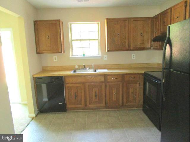 79 Riverside Run Drive Indian Head, MD 20640 - Photo 6 of 21 Kitchen