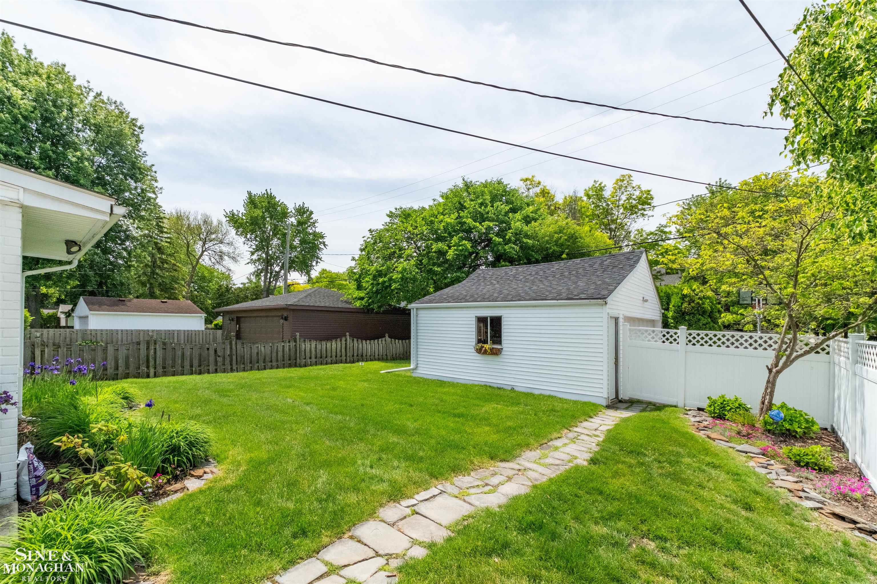 901 Lincoln Road Grosse Pointe, MI 48230 - Photo 50 of 56