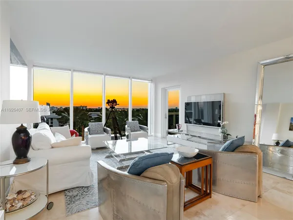 $649,000 | 10275 Collins Avenue, Unit 527, Bal Harbour, FL 33154