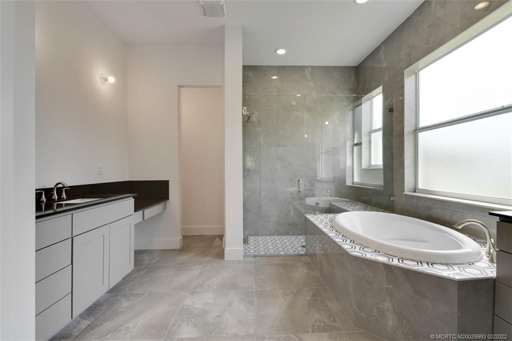 2171 Southwest Oasis Terrace Stuart, FL 34997 - Photo 33 of 86 Main Bath