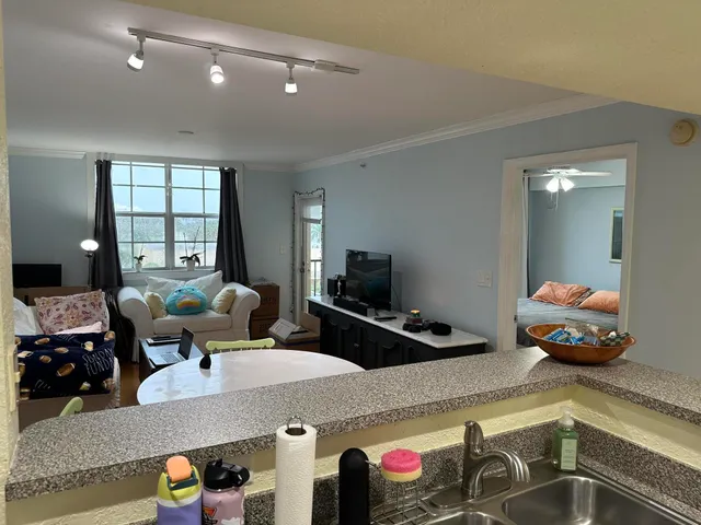 $1,950 | 1801 North Flagler Drive, Unit 538, West Palm Beach, FL 33407