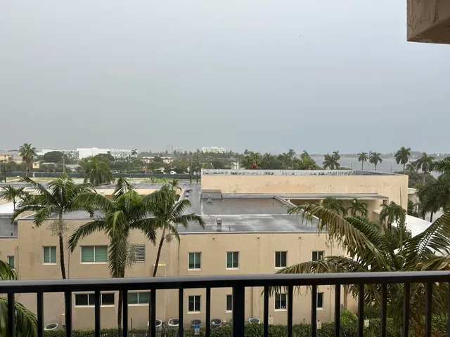 $1,950 | 1801 North Flagler Drive, Unit 538, West Palm Beach, FL 33407