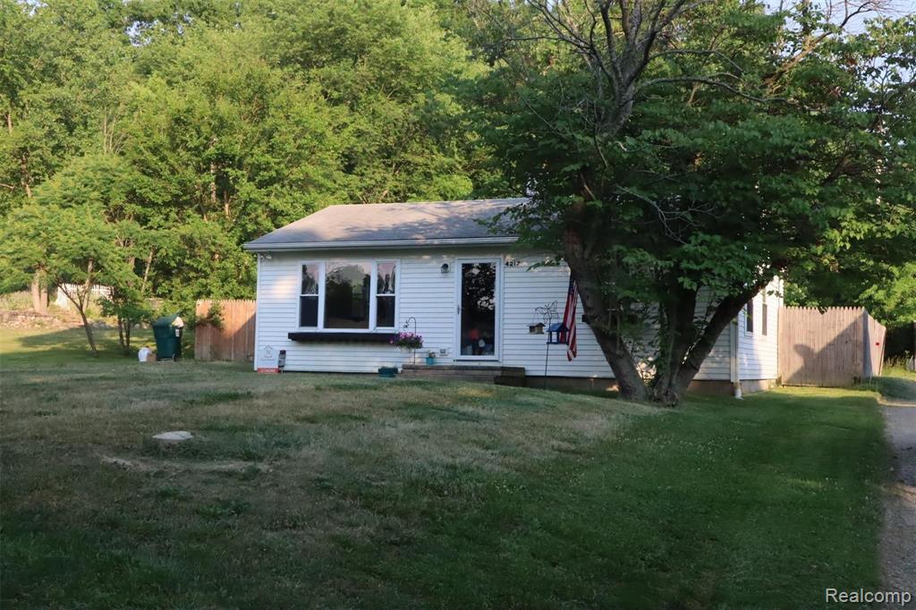 4217 West Allen Road Howell, MI 48855 - Photo 8 of 41