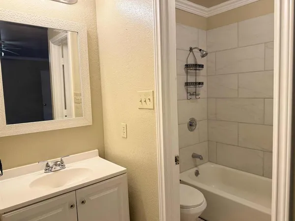 $1,855 | 405 Amber Lane, DeSoto, TX 75115