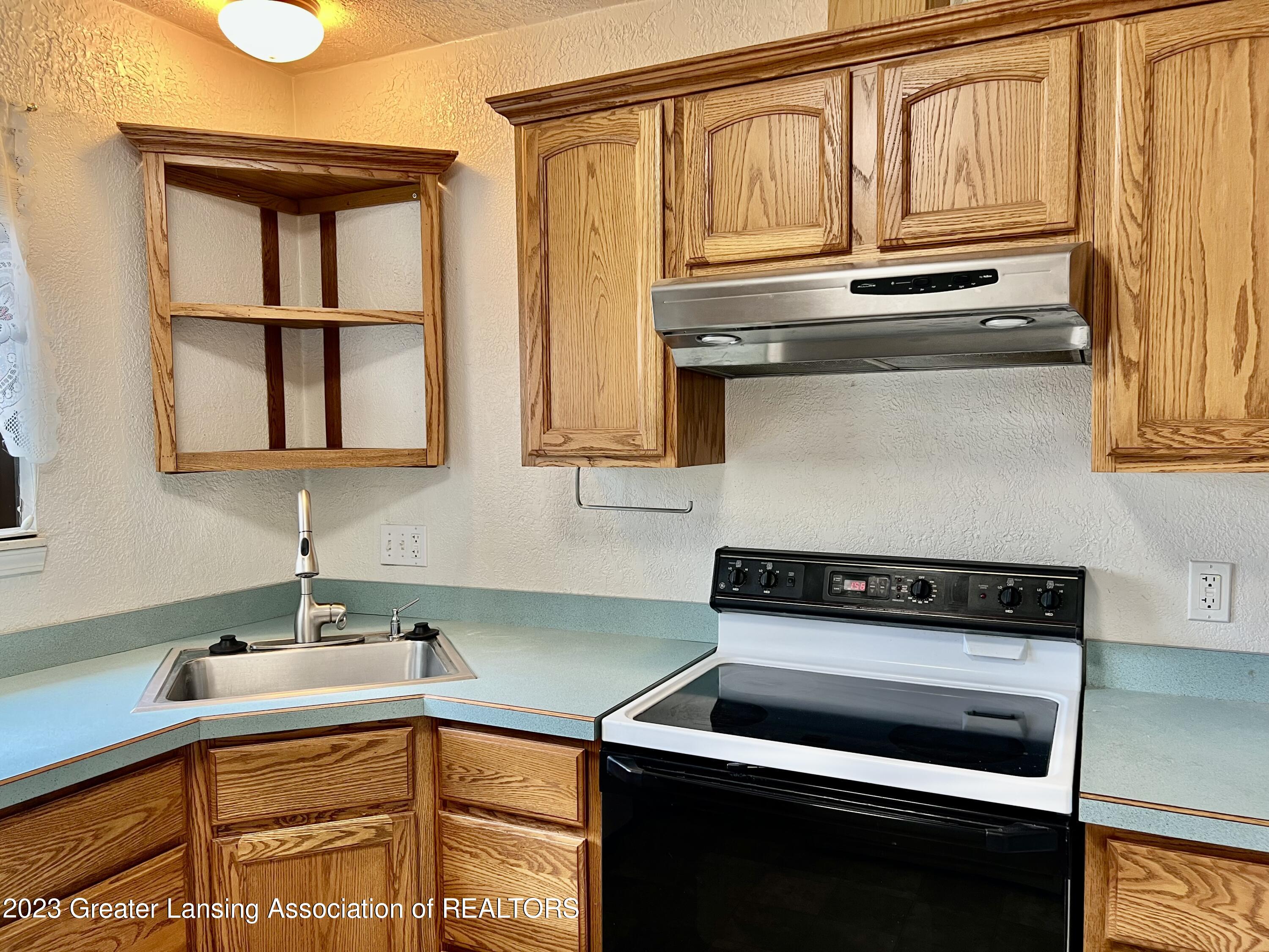 1760 Maple Ridge Road Haslett, MI 48840 - Photo 16 of 29 IMG_5916