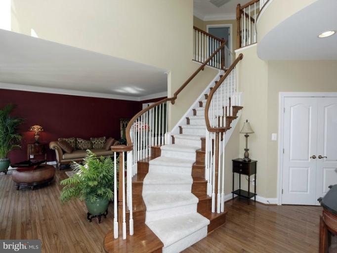 10498 Dunn Meadow Road Vienna, VA 22182 - Photo 26 of 30 Interior (General)