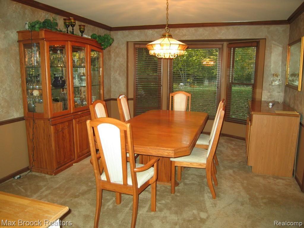 1406 Springwood Lane Rochester Hills, MI 48309 - Photo 9 of 25