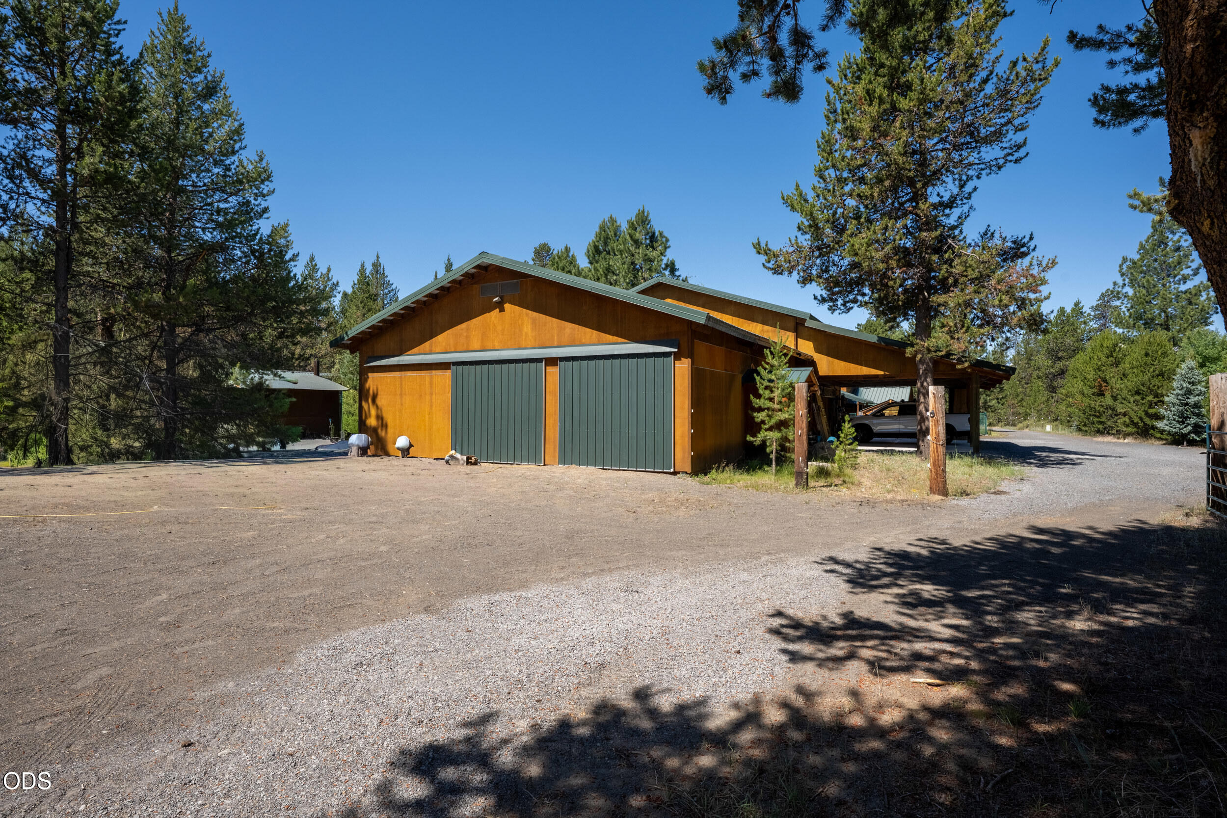 54440 Huntington Road Bend, OR 97707 - Photo 28 of 38