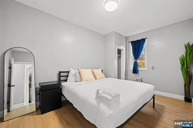 $859,000 | 20 East 31st Street, Bayonne, NJ 07002