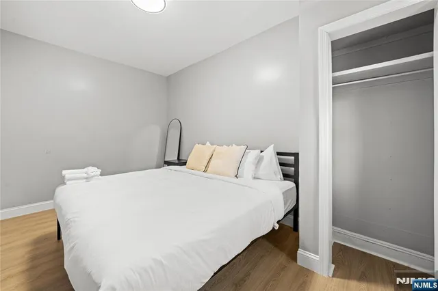 $859,000 | 20 East 31st Street, Bayonne, NJ 07002