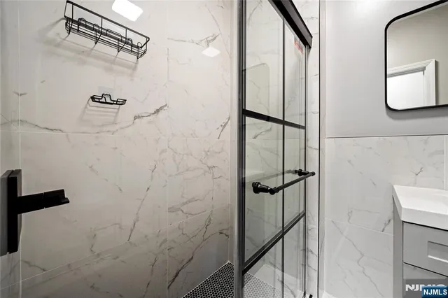 $859,000 | 20 East 31st Street, Bayonne, NJ 07002