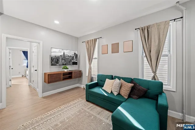 $859,000 | 20 East 31st Street, Bayonne, NJ 07002