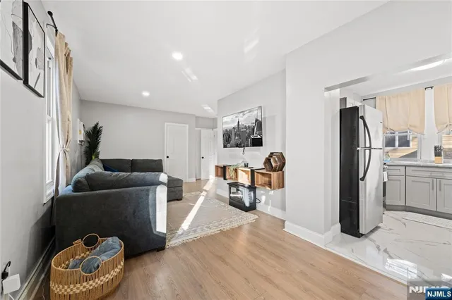 $859,000 | 20 East 31st Street, Bayonne, NJ 07002