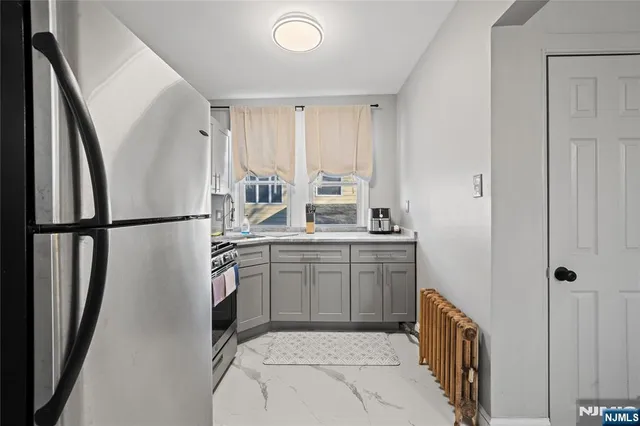 $859,000 | 20 East 31st Street, Bayonne, NJ 07002