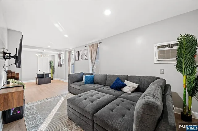 $859,000 | 20 East 31st Street, Bayonne, NJ 07002