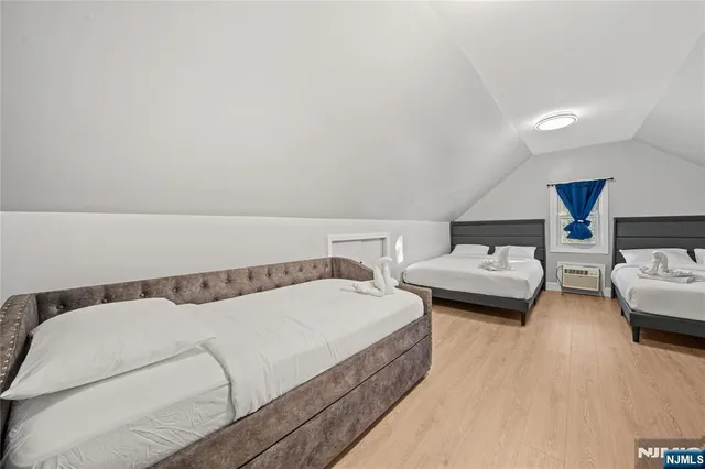 $859,000 | 20 East 31st Street, Bayonne, NJ 07002