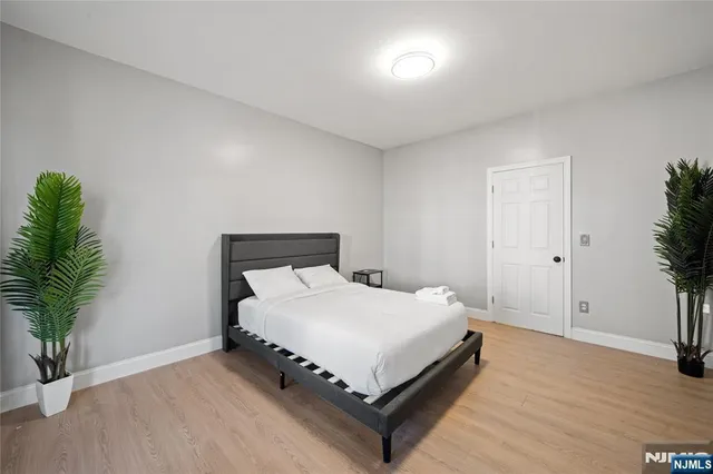 $859,000 | 20 East 31st Street, Bayonne, NJ 07002