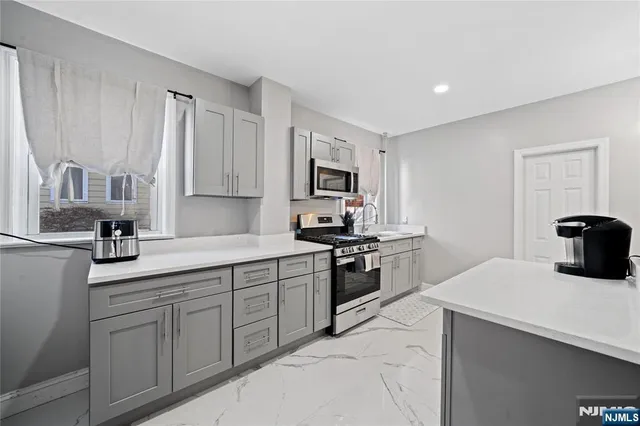 $859,000 | 20 East 31st Street, Bayonne, NJ 07002