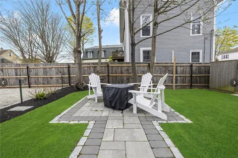 $925,000 | 20 East Bowery Street, Unit 2A, Newport, RI 02840