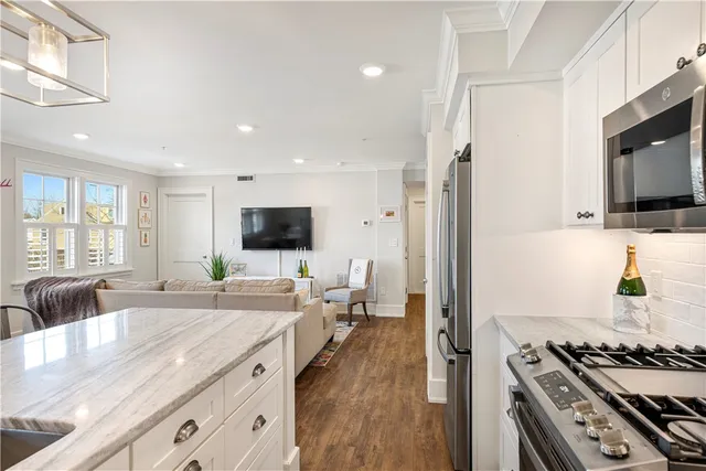 $945,000 | 20 East Bowery Street, Unit 2A, Newport, RI 02840