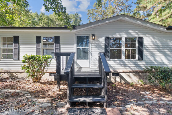 1320 Sloop Point Road Hampstead, NC 28443 - Photo 3 of 28 008_Y1i9