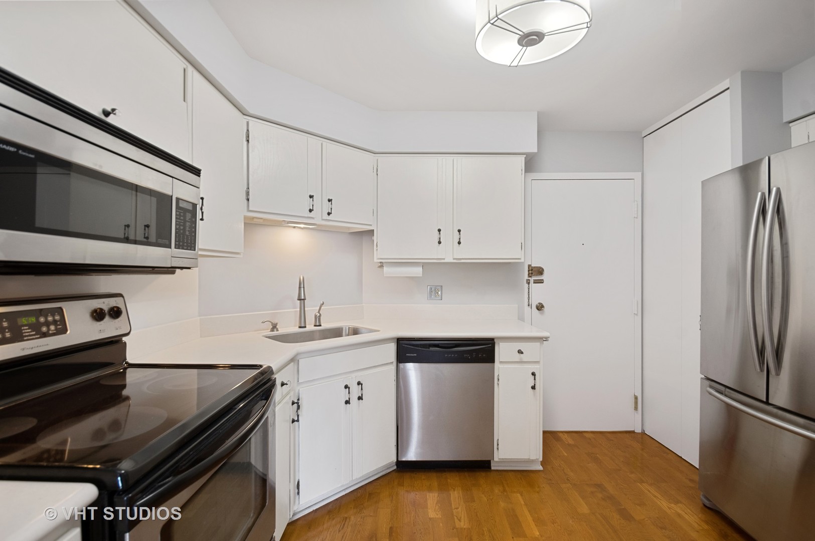 6033 North Sheridan Road, Unit 24H Chicago, IL 60660 - Photo 5 of 20