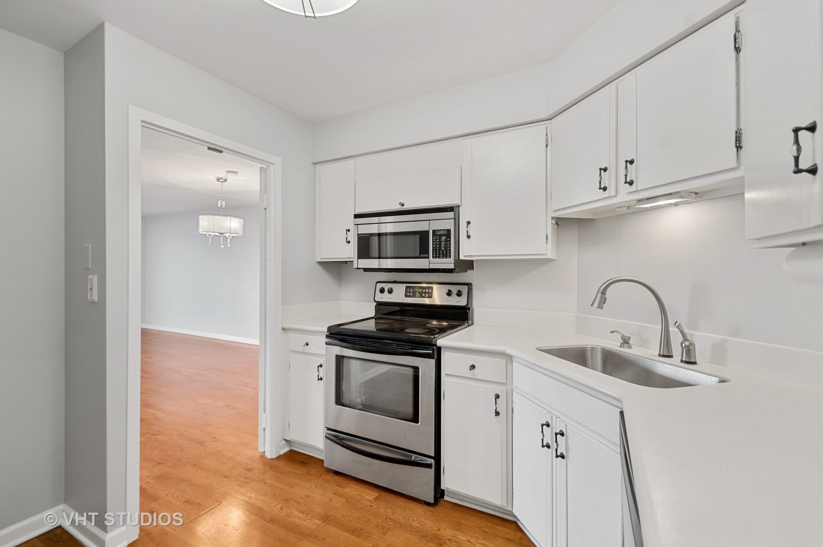 6033 North Sheridan Road, Unit 24H Chicago, IL 60660 - Photo 6 of 20