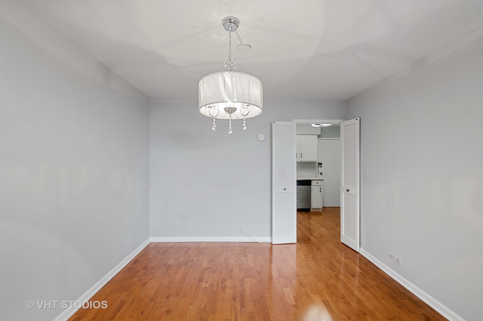 6033 North Sheridan Road, Unit 24H Chicago, IL 60660 - Photo 8 of 20
